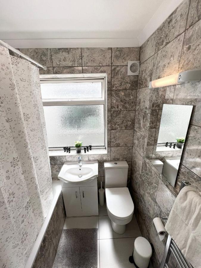 Stunning Flat In Greater London Hotel Exterior foto